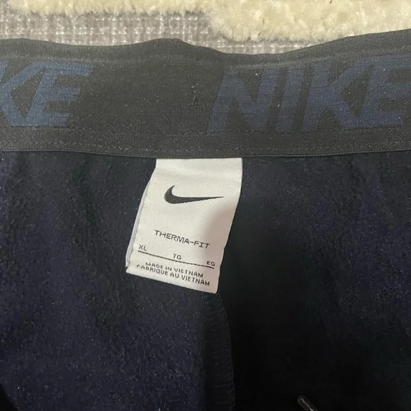 Nike navy blue therma for sweats - Picture 5 of 8